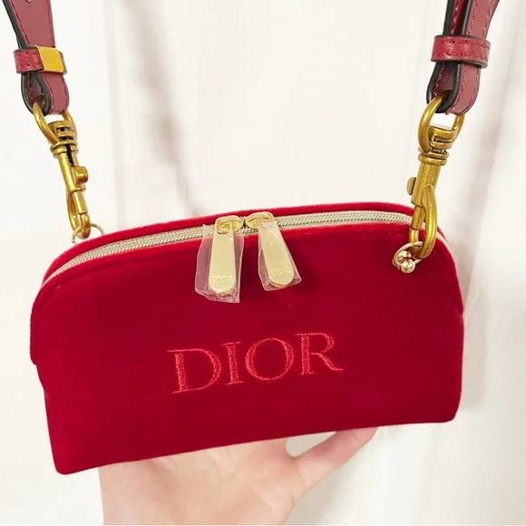Dior Beauty Red Mini Velvet Bag - Picture 6 of 17
